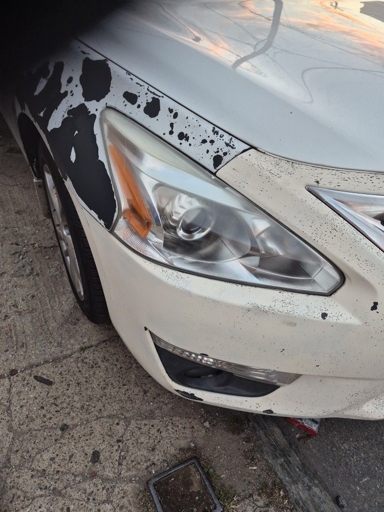 2015 Nissan Altima Both Head Lights Good Condition 100