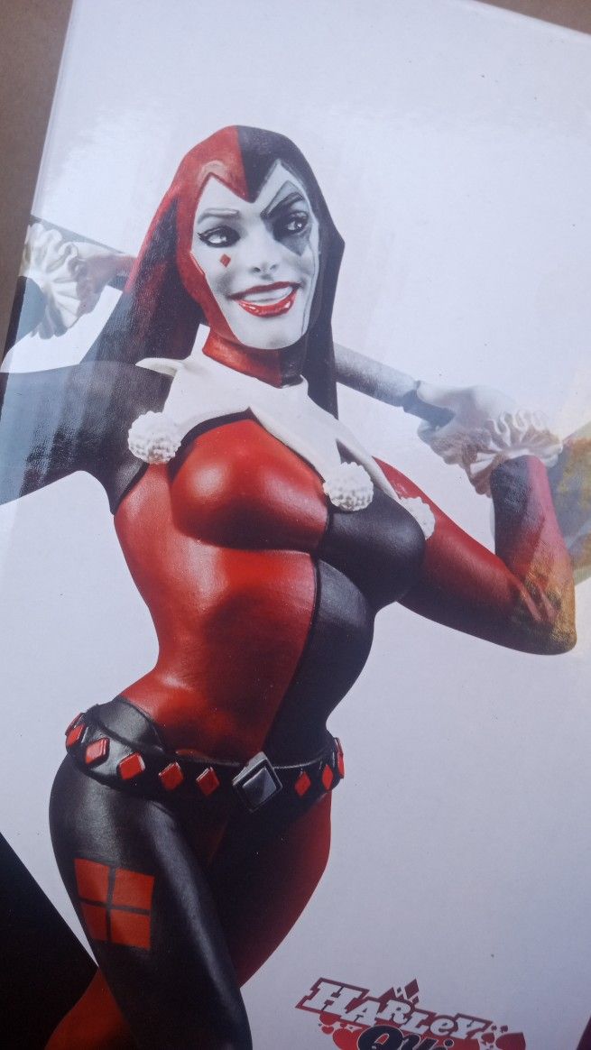 HARLEY QUINN by STJEPAN SEJIC FIGURE