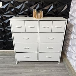 Dresser With 10 Drawers 