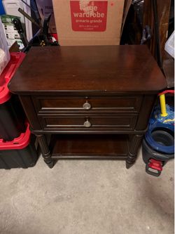 Night stand end table