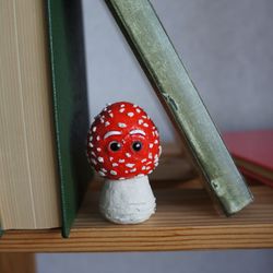      Amanita muscaria mushroom with eyes fly agaric table ornament funny home office decoration mushroom ornament
