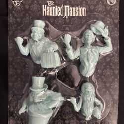 Disney Haunted Mansion Glow In The Dark Magnets 