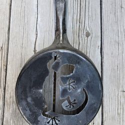 Vintage Gecko Decorative Cowboy Skillet
