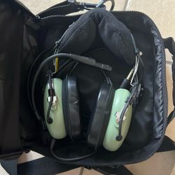 Like New David Clark Airplane Headset