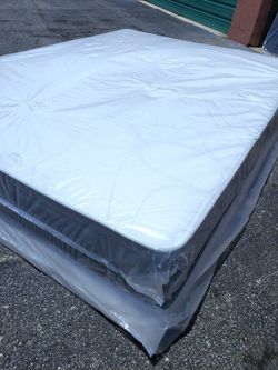 NEW QUEEN-SIZE MATTRESS & BOX SPRING - 2PC