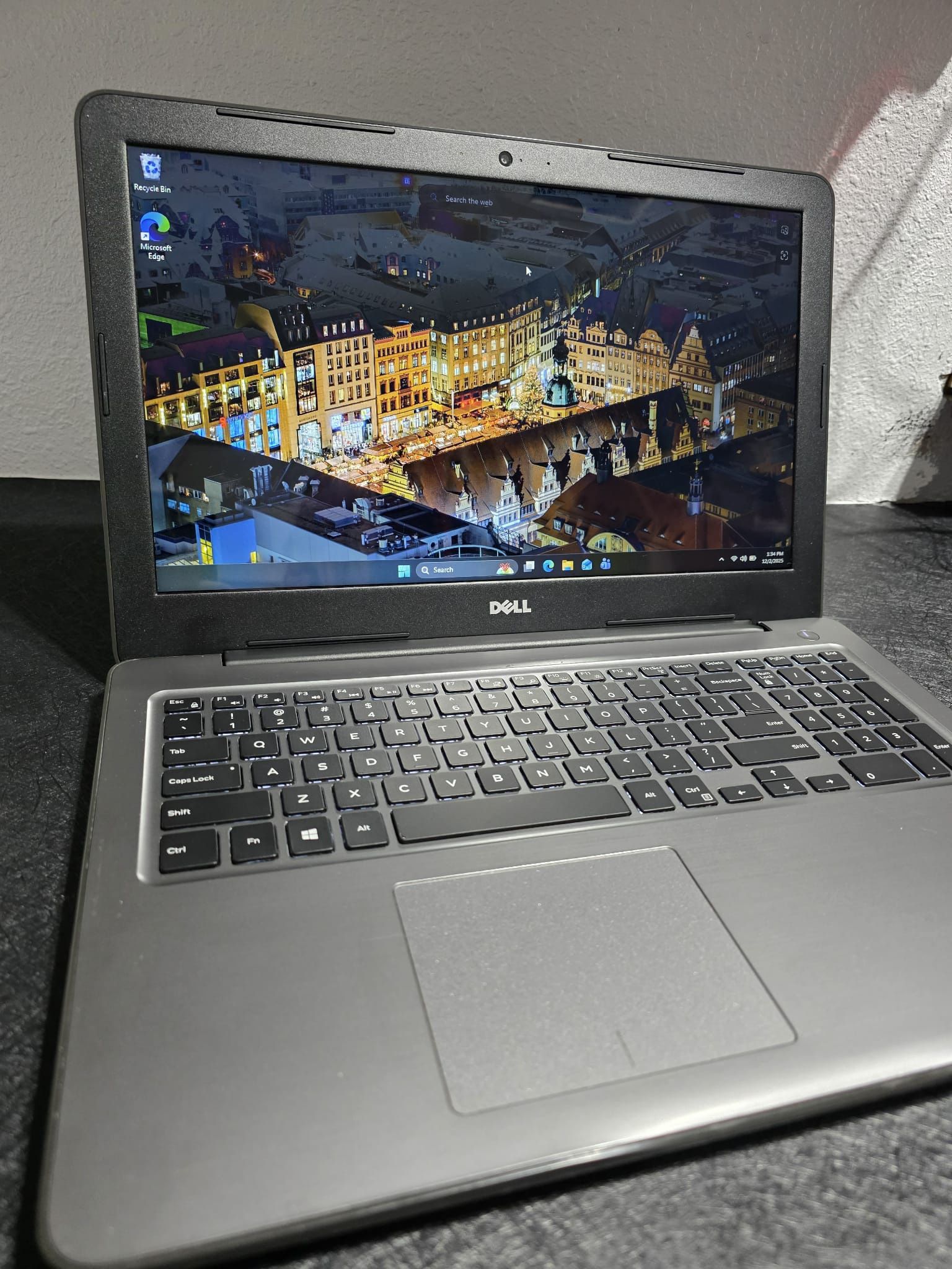 DELL INSPIRON 5567 7TH GEN WINDOWS 11 256GB SSD SUPER 15.6 FHD SCREEN BACKLIT KEYBOARD 8GB DDR4 WEBCAM HDMI OUTPUT MULTIPLE USB PORTS DVD CD BURNER