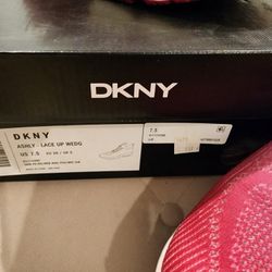 Tenis DKNY pink #71/2 Bolso Couch Pink