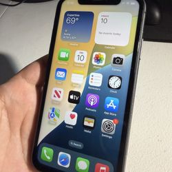 Apple iPhone 11 64GB Unlocked (Black)