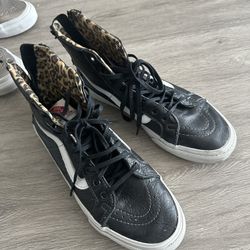 Size 7.5 Womans Vans 