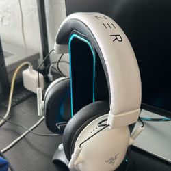 Gaming headphones 