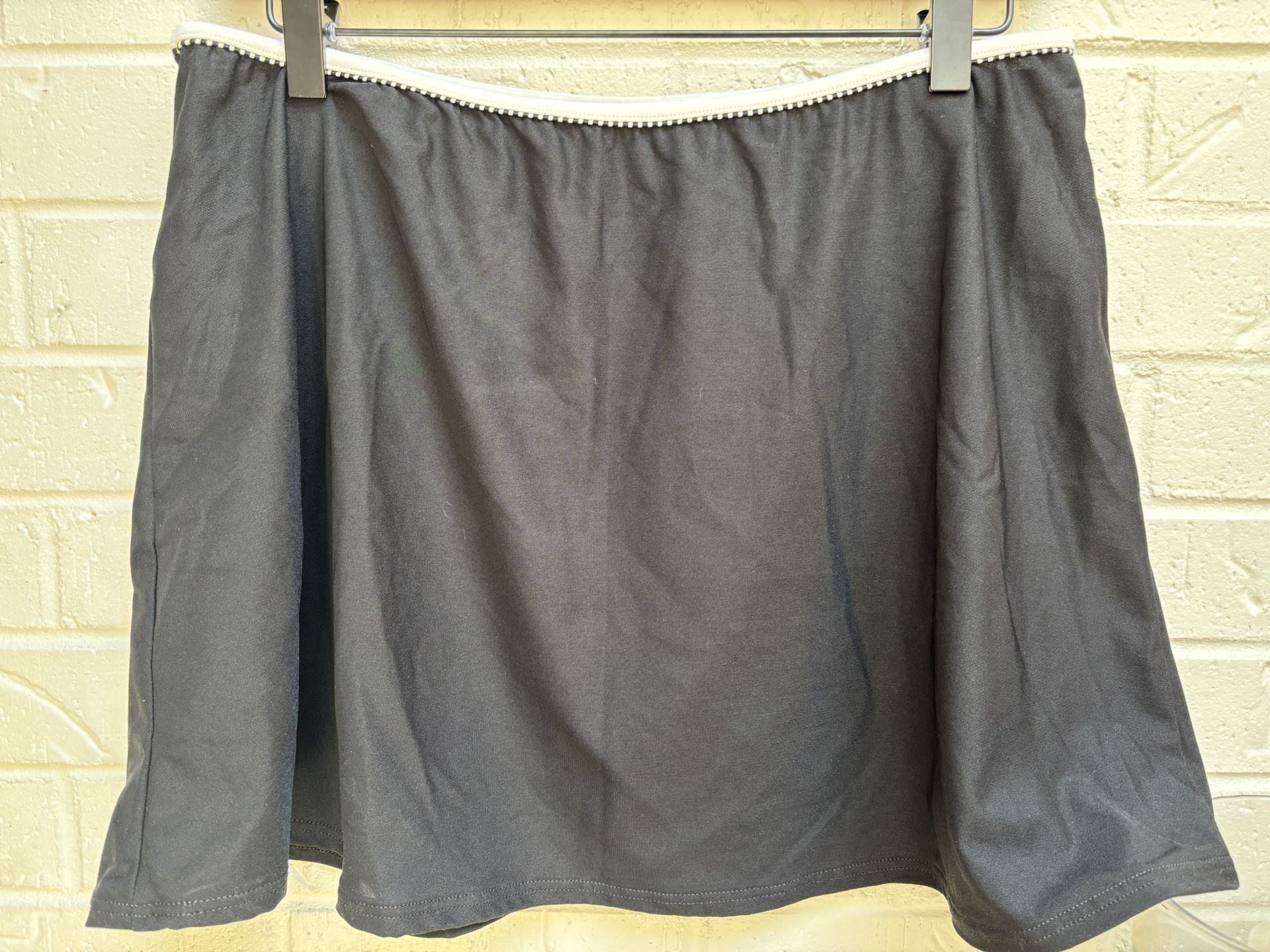 Miraclesuit NWOT Black With White Trim Flared Swim Skirt Coverup 