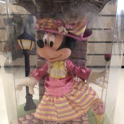 2000 Mattel Disney Collector Very Victorian Minnie Mouse Doll