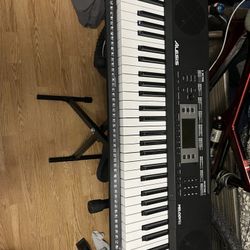 Alesis Melody 61 