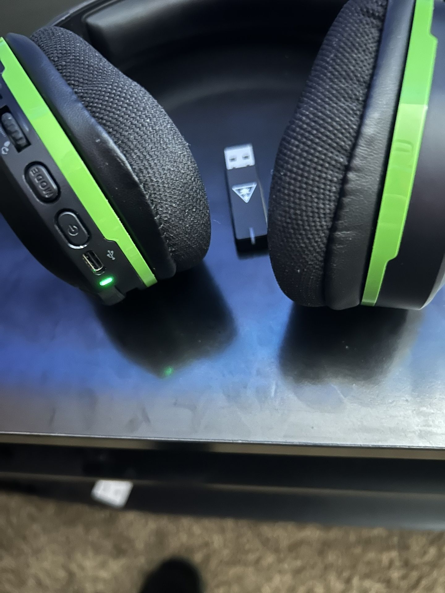 Title Beach Headset