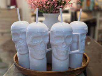 Halloween 30 oz  Skull White Tumbler with Straw, New