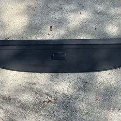 2021 Volkswagen Rear Retractable Cargo Cover