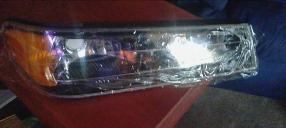 2006 Colorado headlight assembly