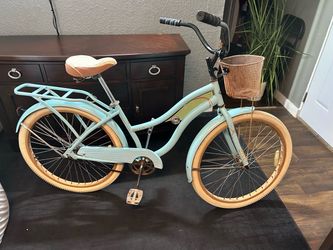 Huffy Nel Lusso Cruiser Bike