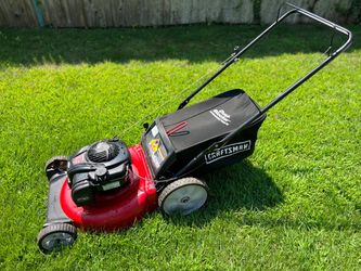 Craftsman 21” Briggs 550 auto choke push lawnmower with bag