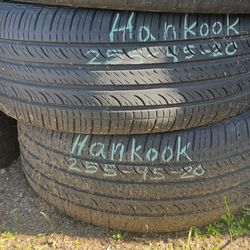2x Used Tires Hankook 255/45/20🛞