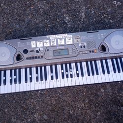 Yamaha EX250I Portable Keyboard with Lights (with Batteries no power supply) For Pick Up Fremont Seattle. No Low Ball Offers Please. No Trades 