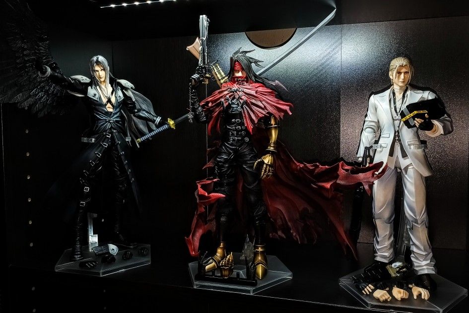 Play Arts Kai Final Fantasy Lot