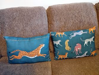 LEPARD PILLOWS