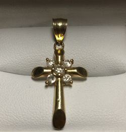 14K Yellow Gold Cross Pendant Very Beautiful