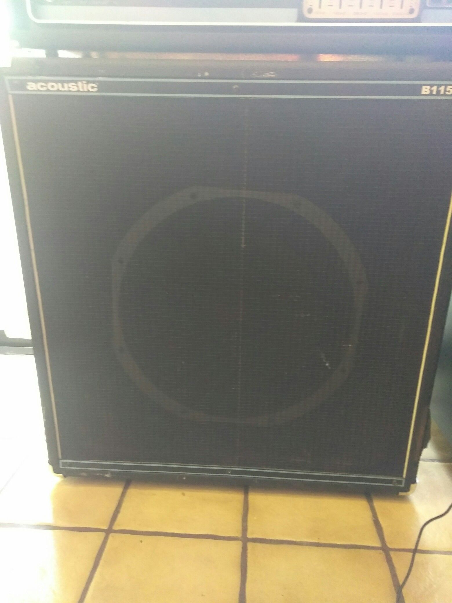 Acoustic B115 Bass Cabinet, BROKEN