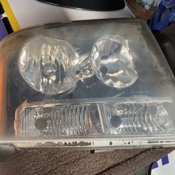 Chevy Avalanche Headlight