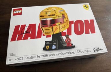LEGO 43022 Scuderia Ferrari uHP Lewis Hamilton Helmet - brand new in unopened box