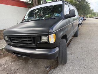 2005 Ford E-250