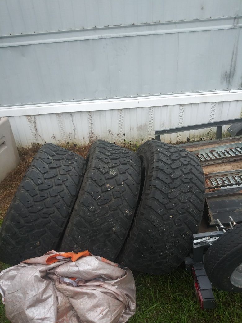 Xd series 325 50 22 tires and rims