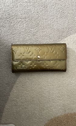 Louis Vuitton Vernis Monogram Sarah Wallet