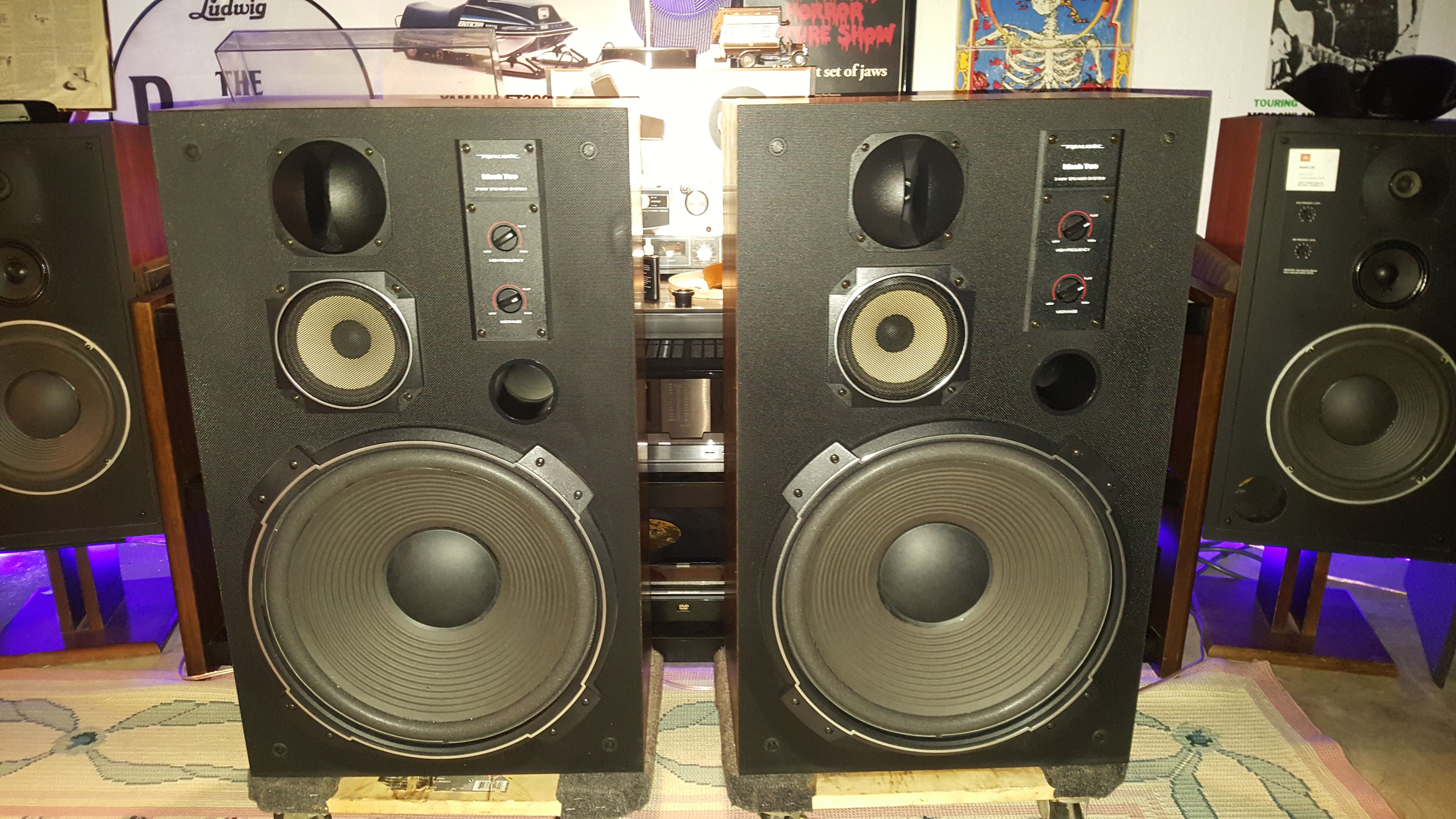 Realistic Mach 2 speakers
