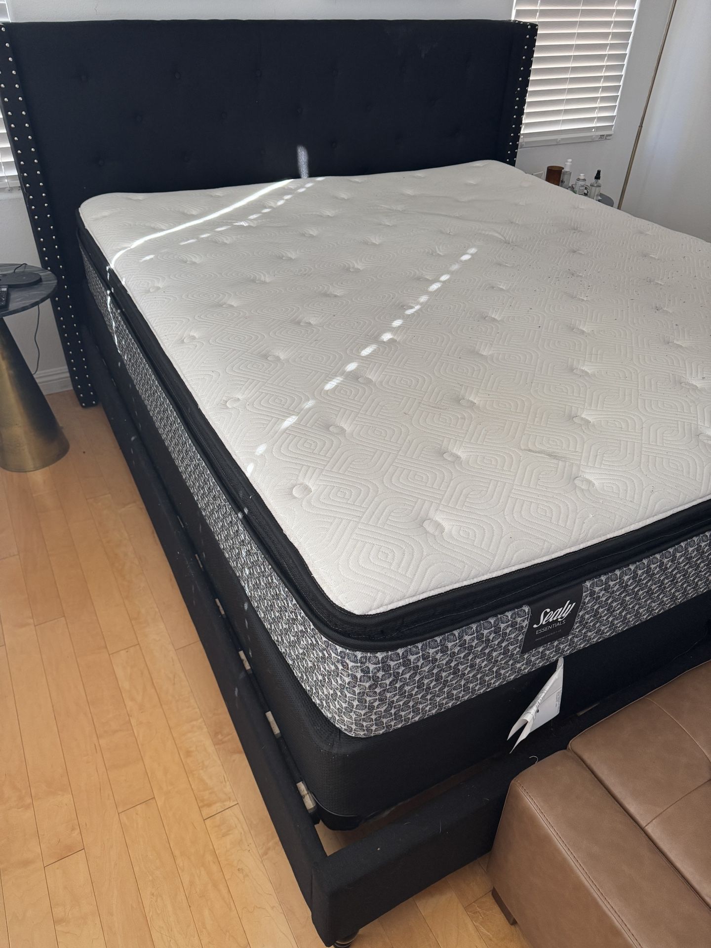 Cal King mattress & Bed Frame *excellent Condition*