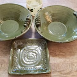 4-Piece Set of Roma Antica Ceramic Dishes

