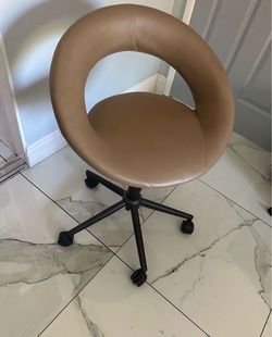 Desk chair