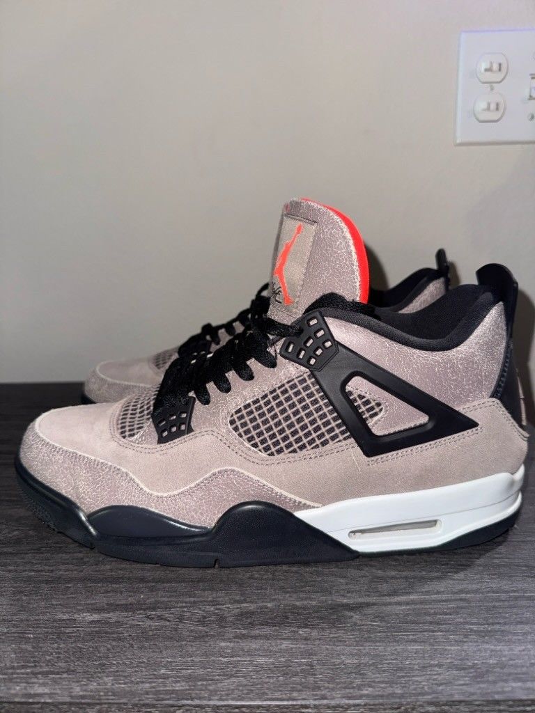 Jordan 4 Size 11 Men's $120.
