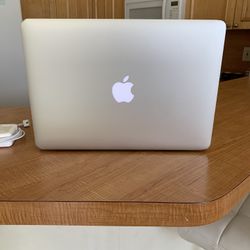 MacBook Air Like New 