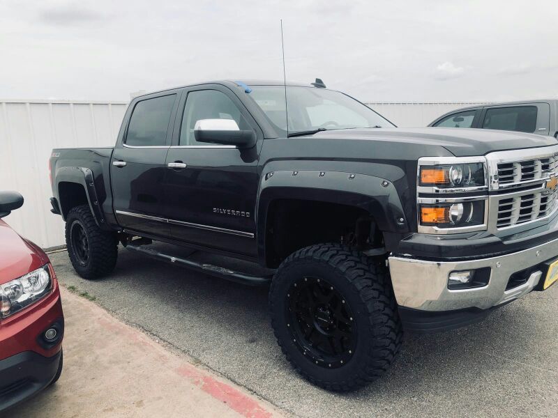 2015 Chevrolet Silverado LEVANTADA to finance