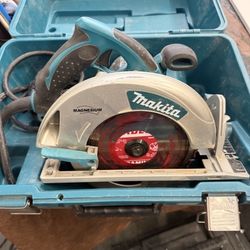 Makita 5007MG 7-1/4” Magnesium Circular Saw