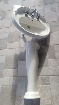 BATHROOM PEDESTAL SINK