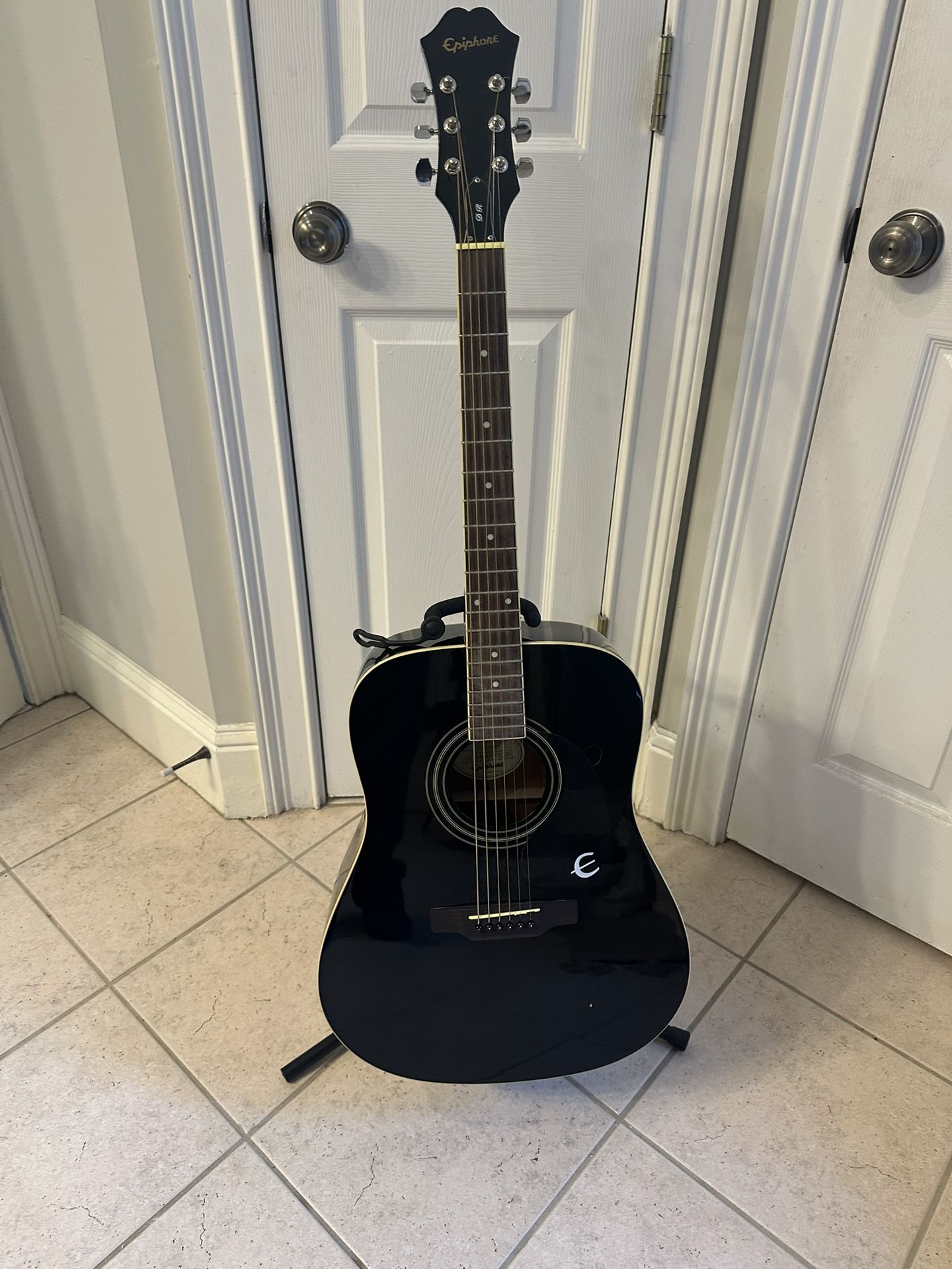 Epiphone Acoustic Guitar Songmaker DR-100 With Case