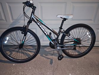 Trek Bike 13" Frame 26" Tires- Like new