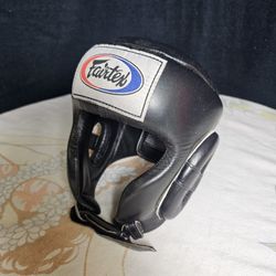 Fairtex Muay Thai Helmet - Medium