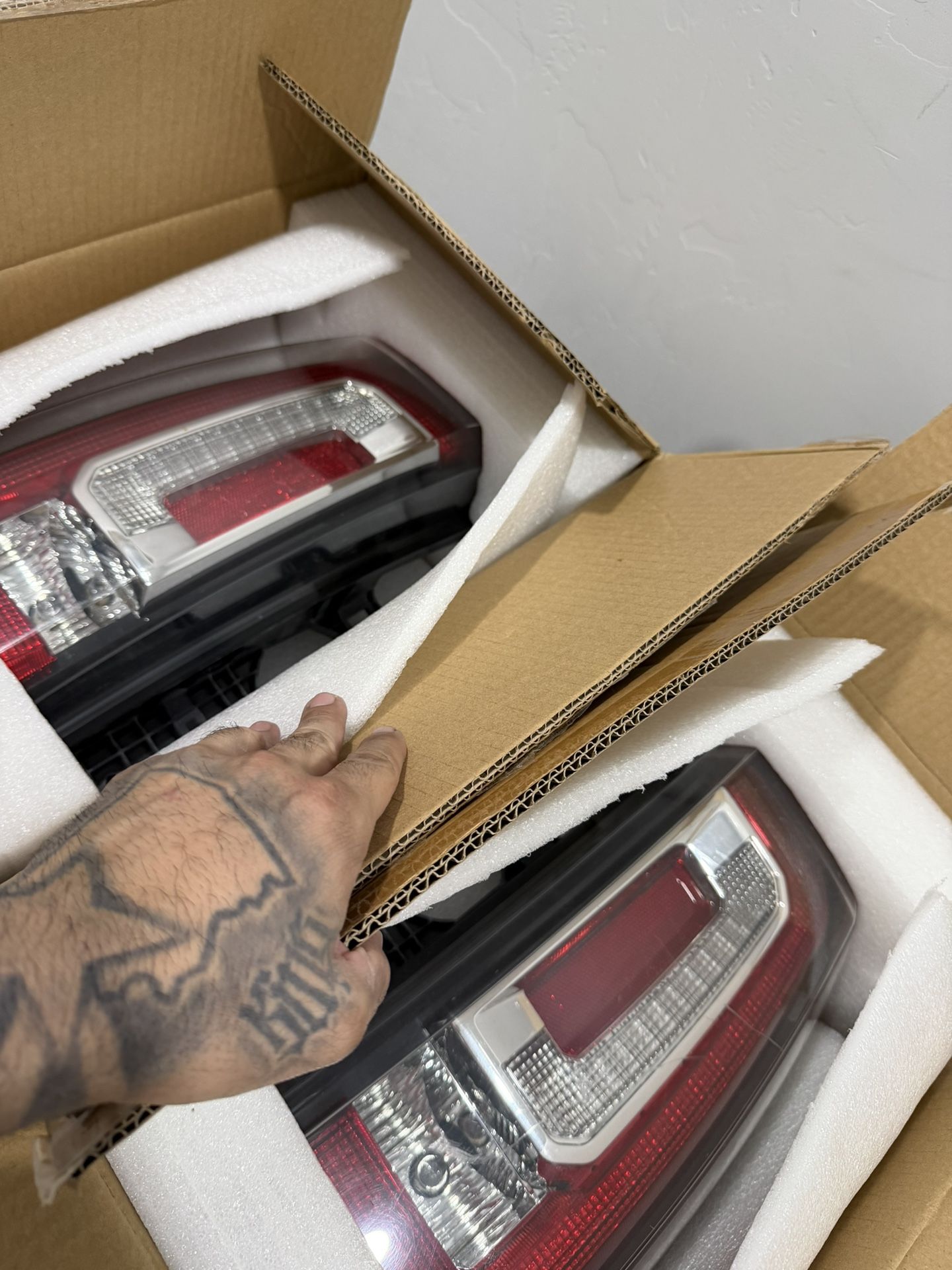 2015-20 Yukon Taillight