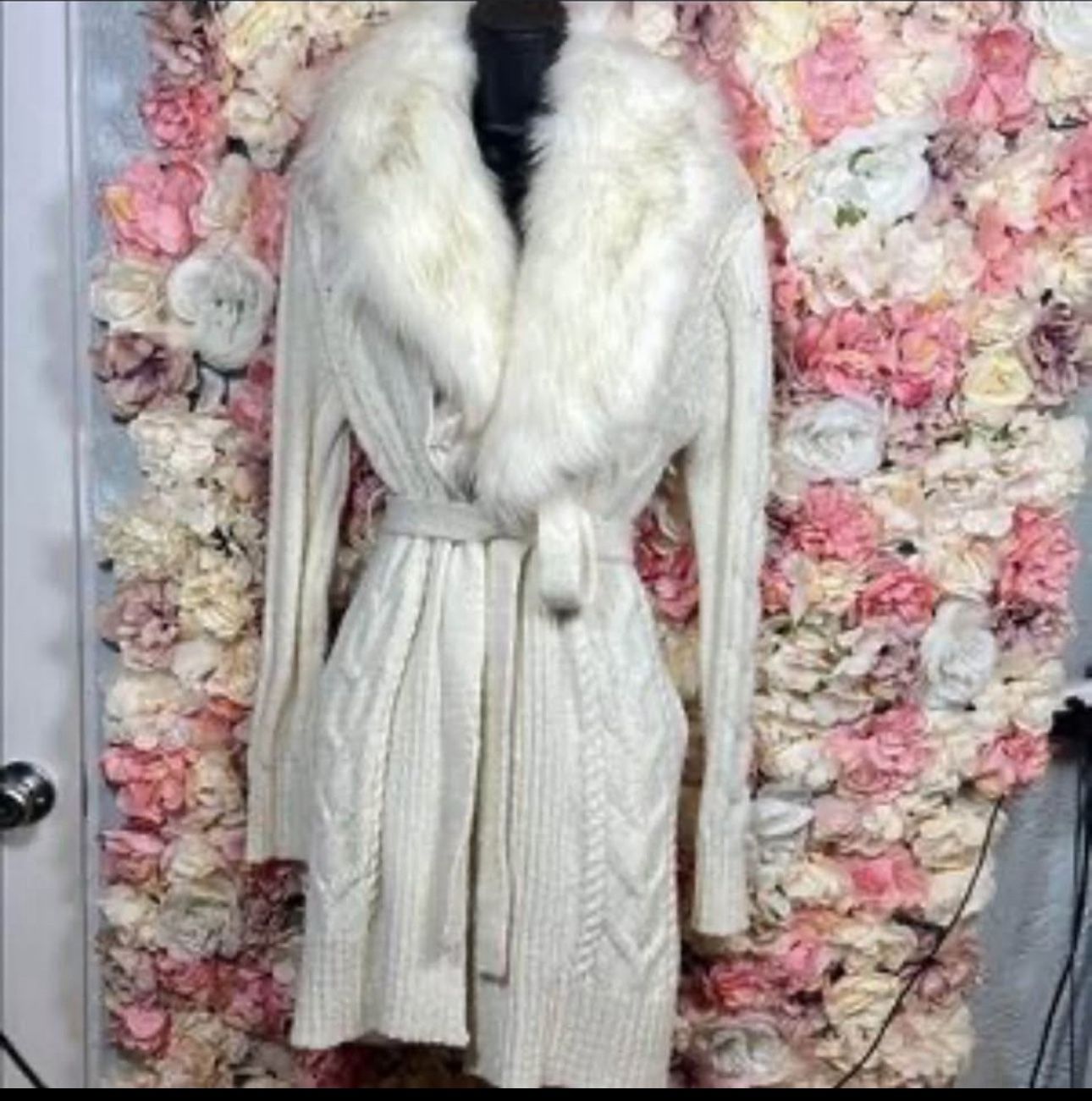 Jenifer Lopez Long Cardigan