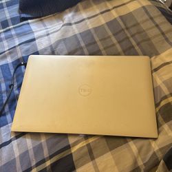 DELL XPS 15 7590 4k touch screen