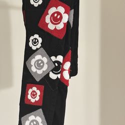 Focus Denim Black Jeans w/ Smile Flower Patchwork – Red/Gray – Streetwear 🔥